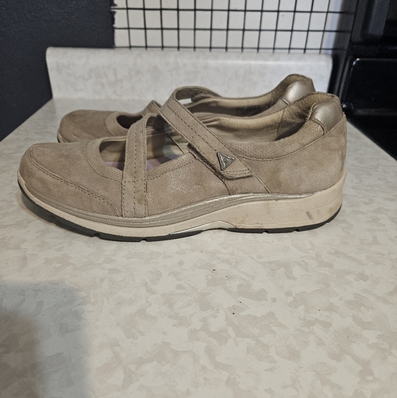 ARAVON WOMENS 8.5 VELCO STRAP SLIP ON SHOE - Picture 7 of 12